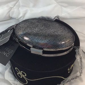 💕NWT💕 I.N.C black and silver egg evening bag